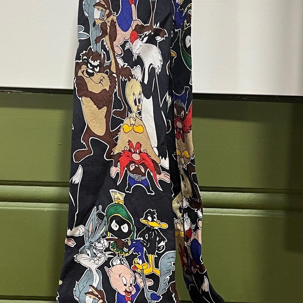 Warner Bros. Looney Tunes Character Tie - Black and Multicolor 100% silk